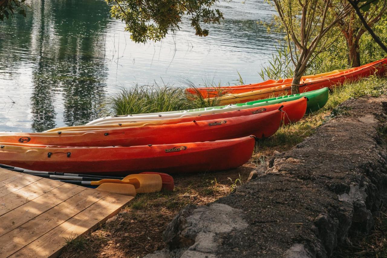 River Huts Zrmanja أوبروفاتش المظهر الخارجي الصورة