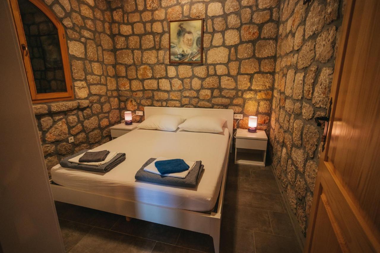 River Huts Zrmanja أوبروفاتش المظهر الخارجي الصورة