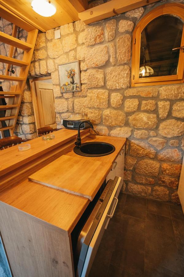 River Huts Zrmanja أوبروفاتش المظهر الخارجي الصورة