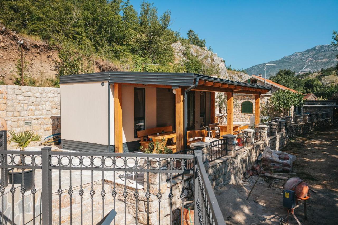 River Huts Zrmanja أوبروفاتش المظهر الخارجي الصورة
