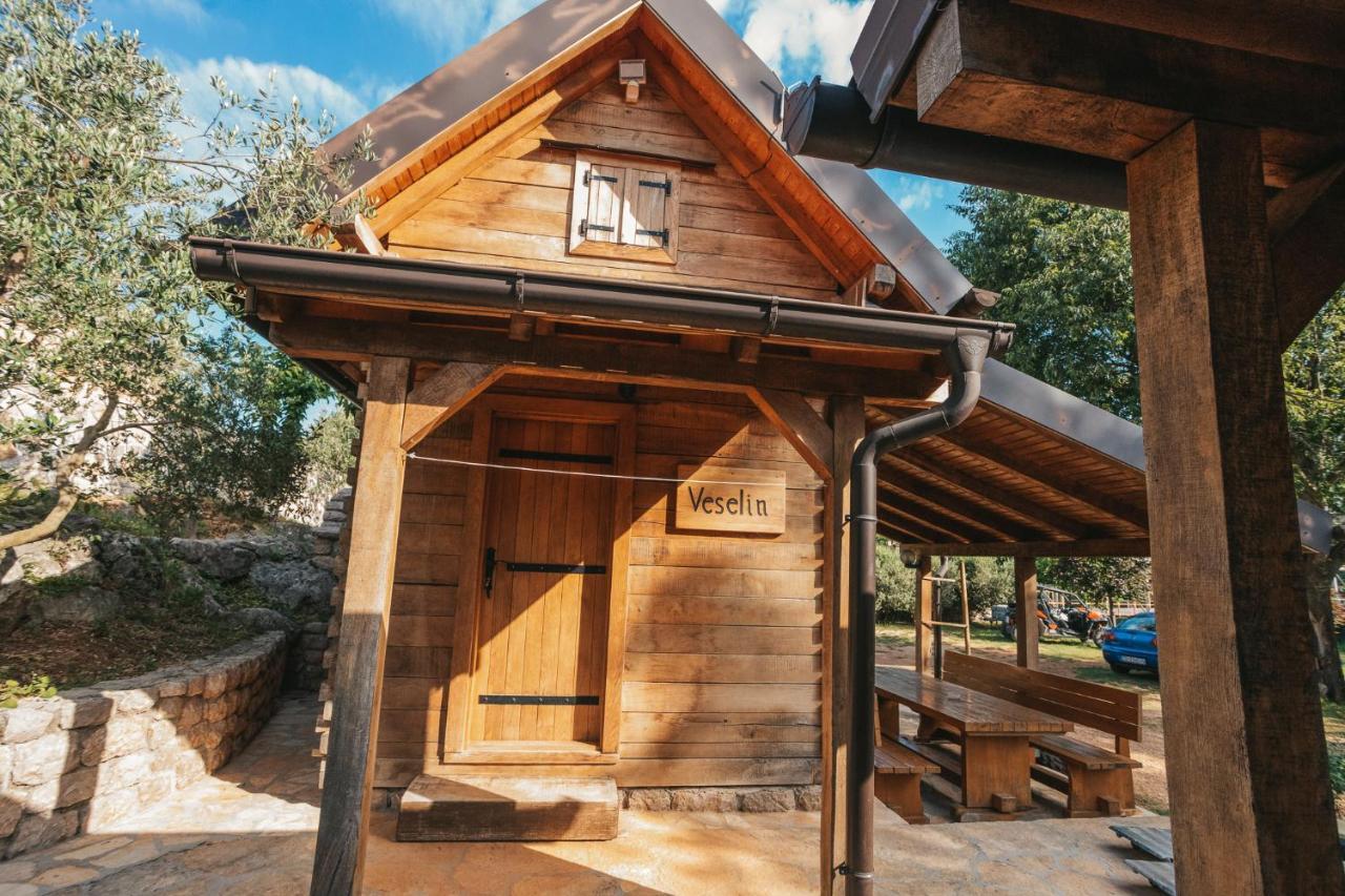 River Huts Zrmanja أوبروفاتش المظهر الخارجي الصورة