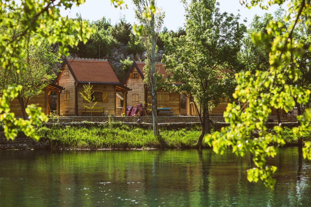 River Huts Zrmanja أوبروفاتش المظهر الخارجي الصورة