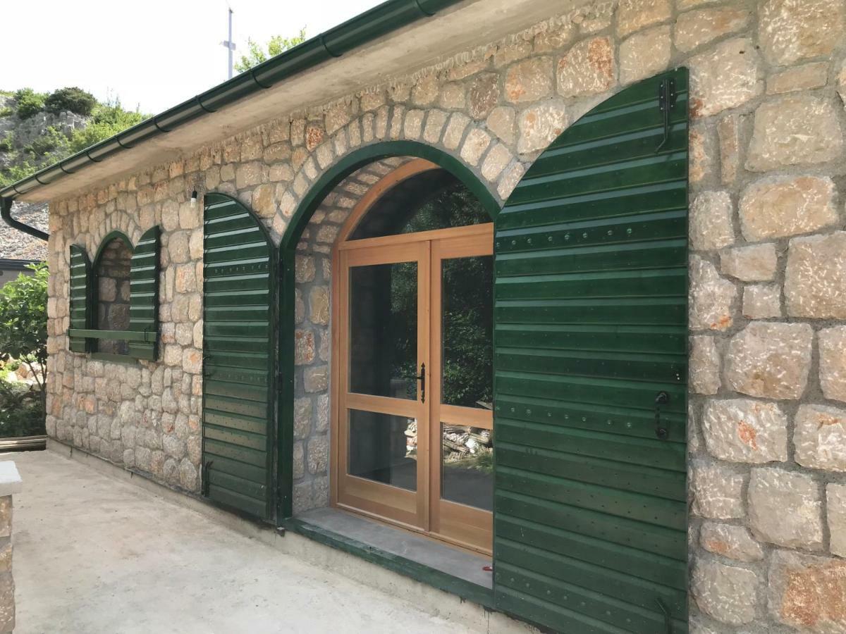 River Huts Zrmanja أوبروفاتش المظهر الخارجي الصورة